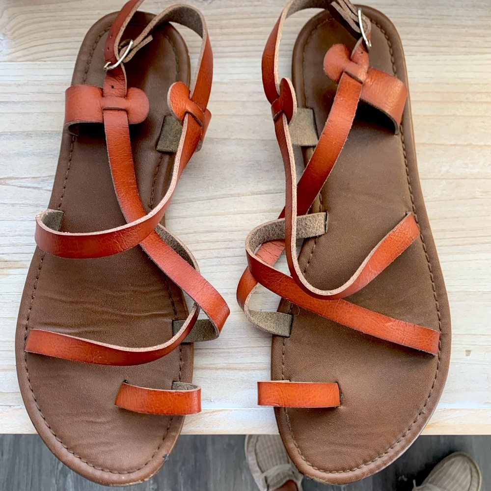 American Eagle Sandals - 6-7